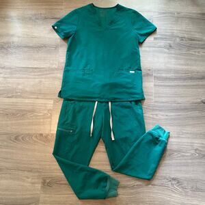 FIGS Women's size Small Petite Forest Green Zamora Pants Casma Top Scrub Set